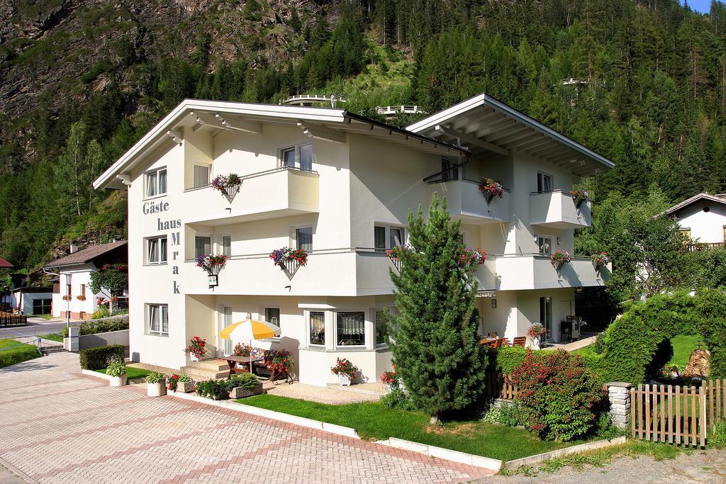 Gaestehaus Mrak Längenfeld Exterior foto